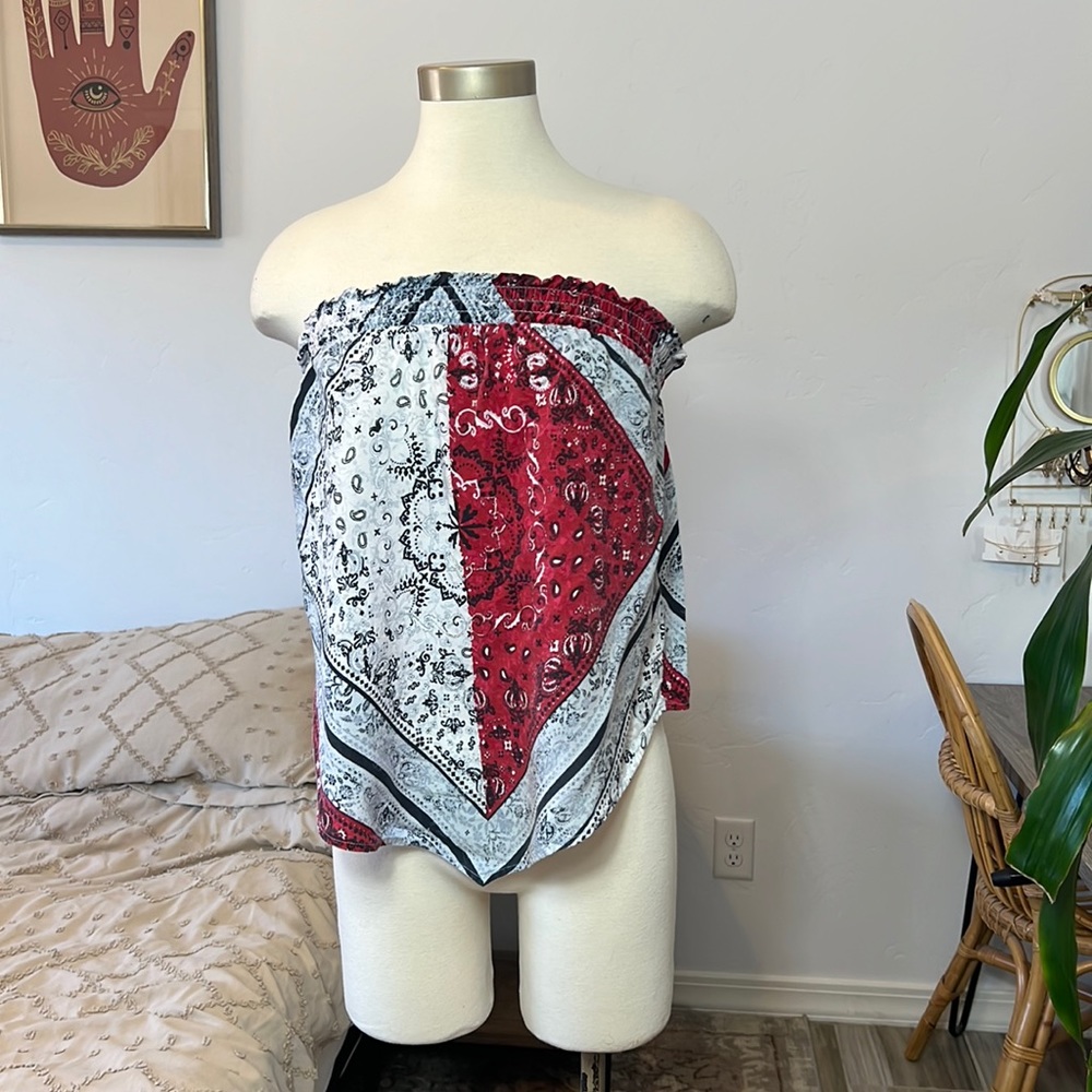 Bandanna print handkerchief tube, top USA colors MAURICES